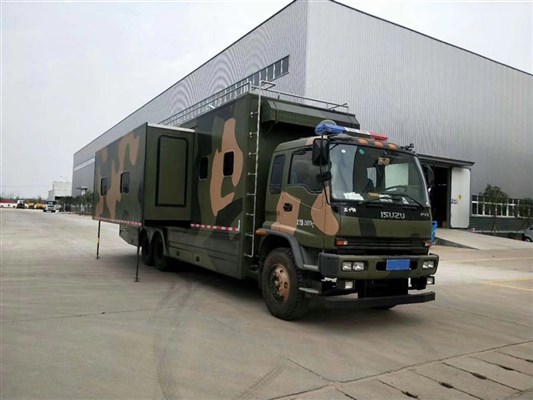 五十鈴后八輪宿營(yíng)車(chē)（24人）